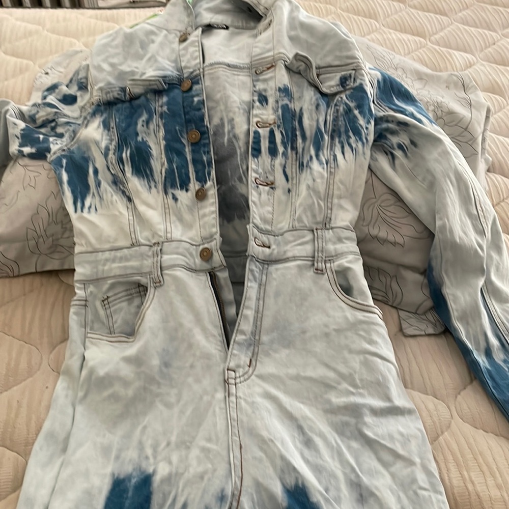 A Jean suit Jumper